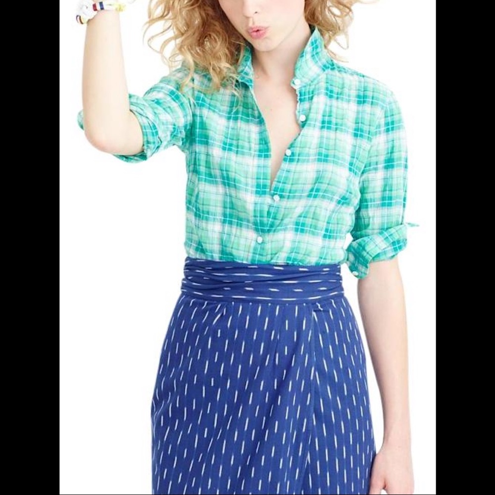 J. Crew Perfect fit button down in crinkle fabric